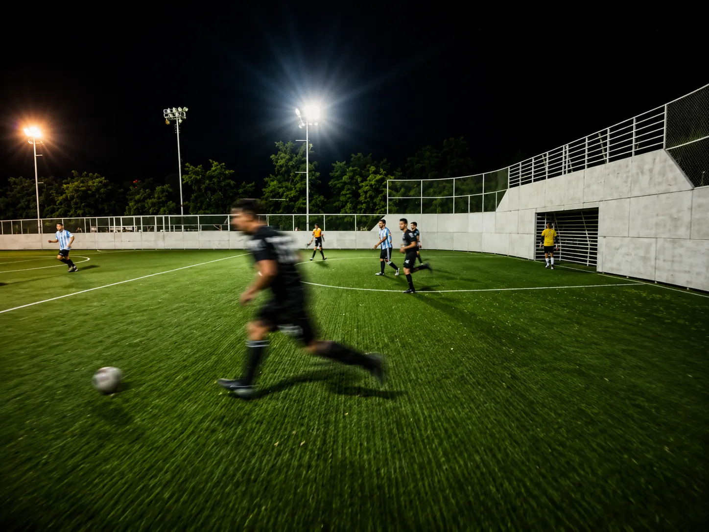 QUALYPLAST Y MOCHO,OS REST., BUSCAN BOLETO A LA GRAN FINAL DE LA SERIE "B".